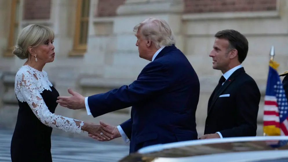 Pour un dîner avec Macron. Trump est arrivé au château de Versailles