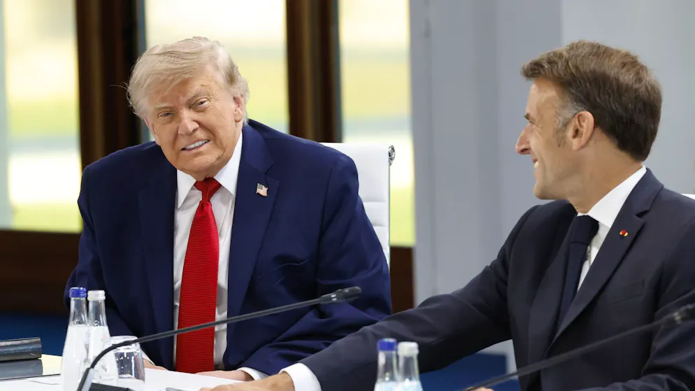 USA-Francia. A Versailles, Trump e Macron ritrovano l'amicizia, il presidente USA scherza: «Qui non c'è oro placato»