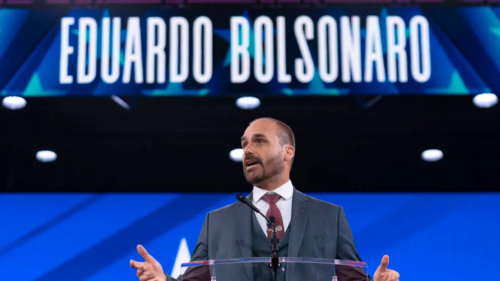Giustizia. Brasile: Eduardo Bolsonaro condannato a oltre 4 anni per il golpe del padre