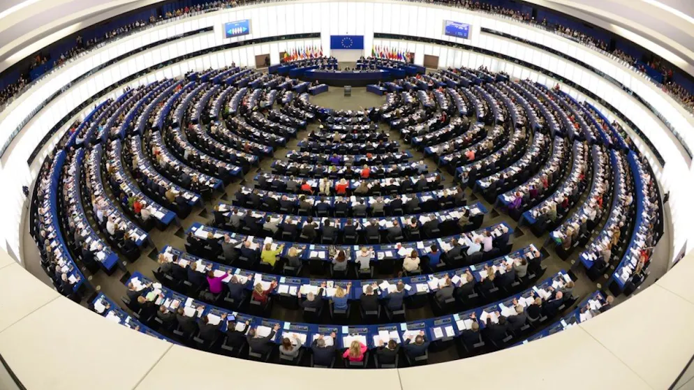 UE. Via libera finale dell'Eurocamera alla stretta sui rimpatri