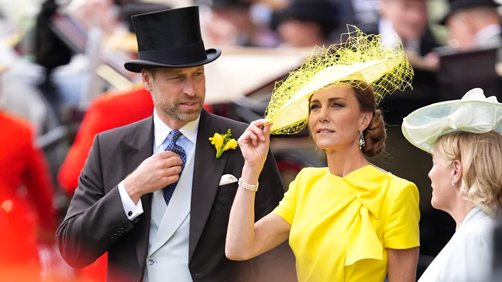 All Eyes on the Hats. The racetrack becomes a catwalk for British high society