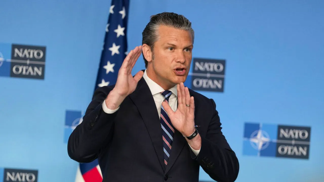 International. Hegseth drängt Nato-Partner zu mehr Verteidigung