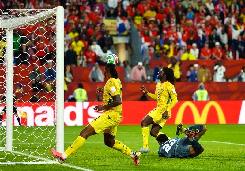 Calcio. Il Ghana passa in extremis