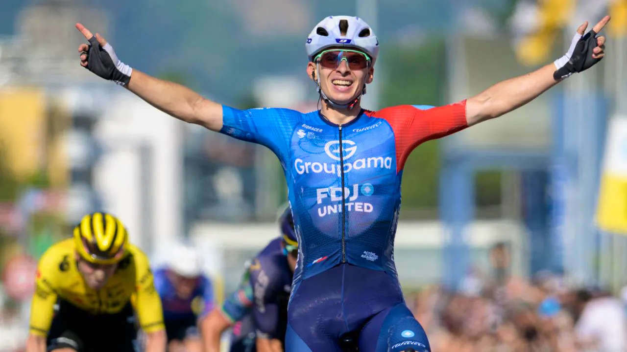 Tour de Suisse. Grégoire siegt in Locarno, Pogacar baut Gesamtführung aus