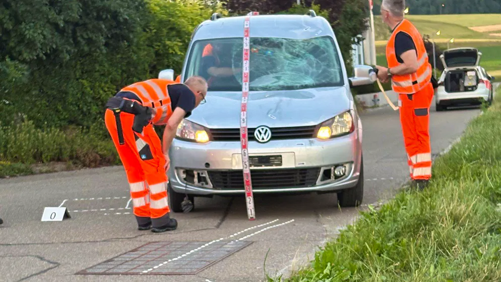 Benken, ZH. Cyclist Seriously Injured After Collision with Car