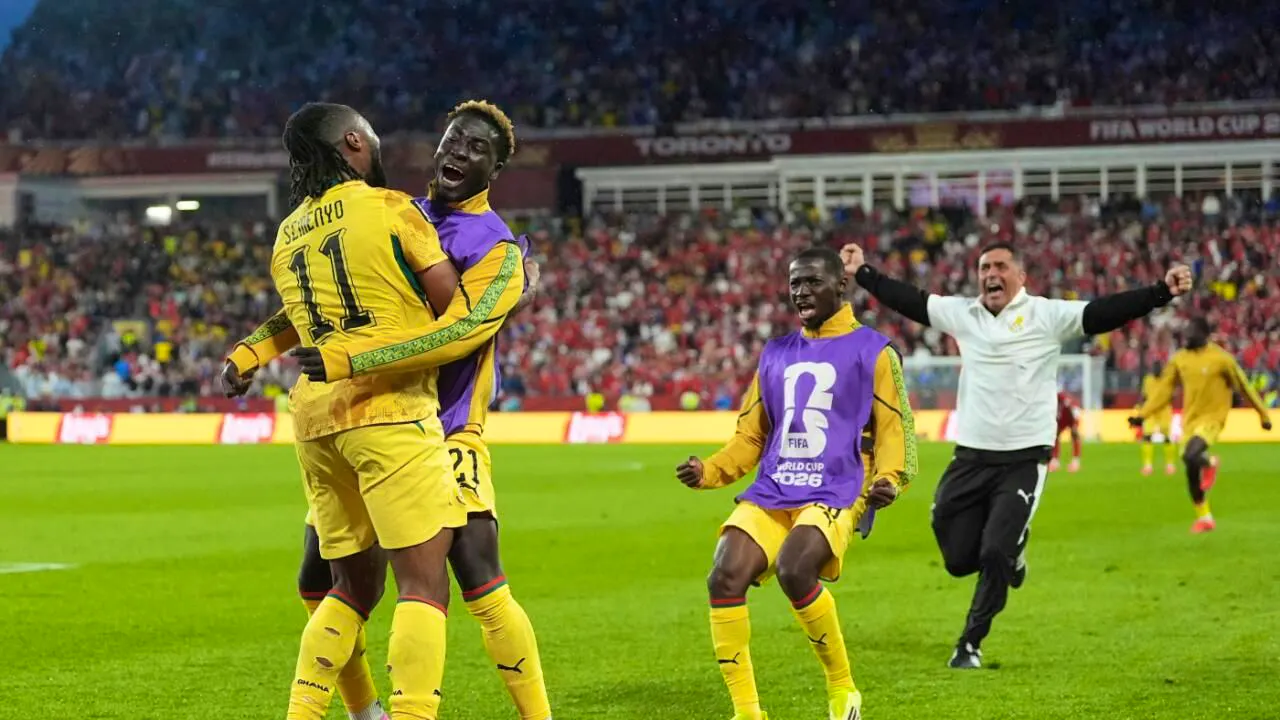 Ghana – Panama 1:0. Ghana trifft spät zum Sieg, verliert aber Goalie Lawrence Ati Zigi