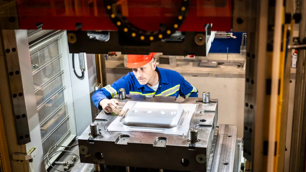 Economia. La SECO corregge al ribasso le previsioni di crescita svizzere di 2026 e 2027